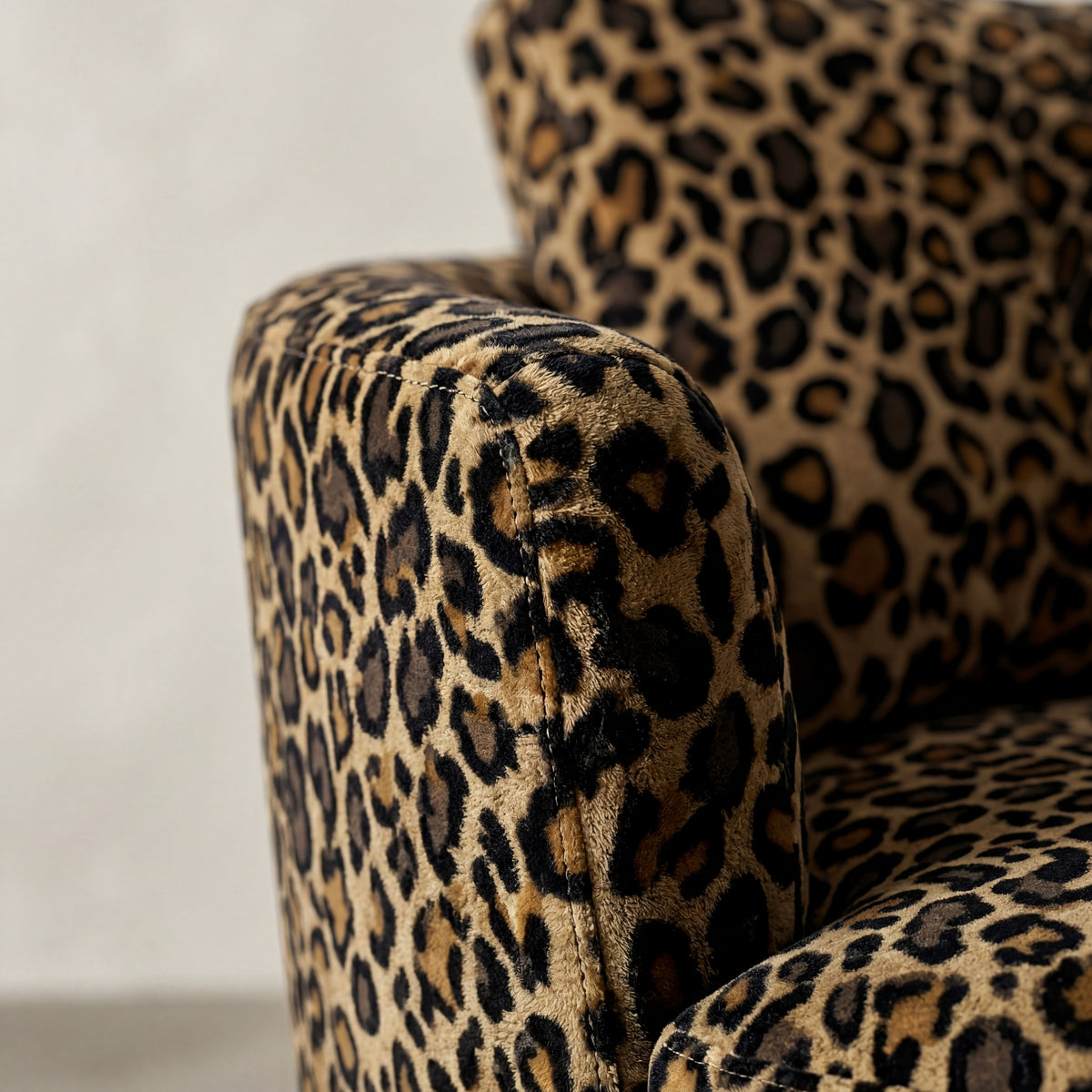 Cuddle Swivel Chair - Leopard